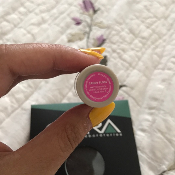 makeup bundle - Picture 3 of 5